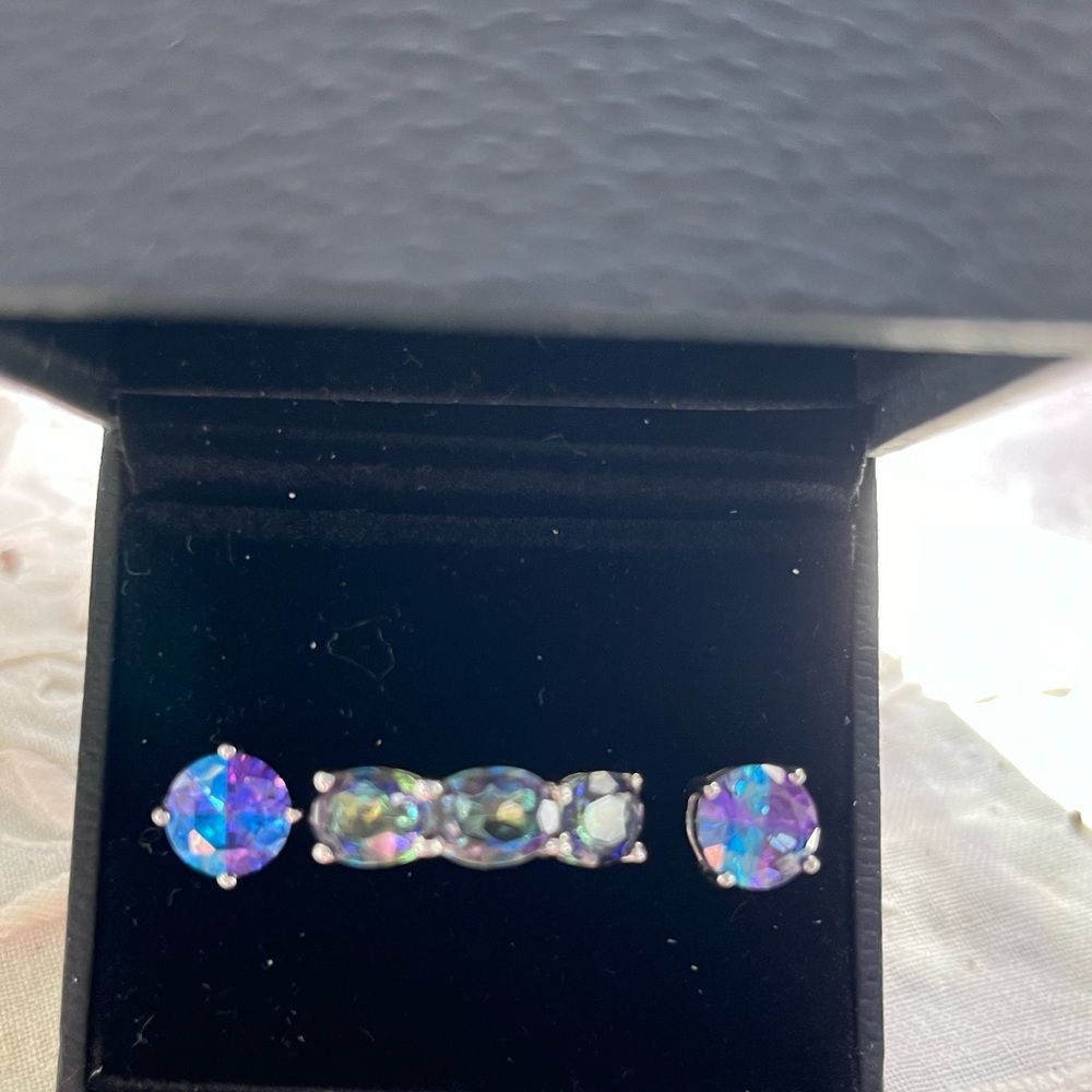 Ring and earrings